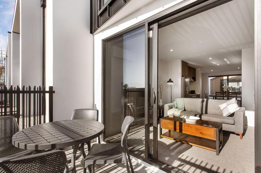 Stylish Brand New Sunny 3Bdrm 3Bth Garage Sleeps 6 Διαμέρισμα Κράισττσερτς Εξωτερικό φωτογραφία